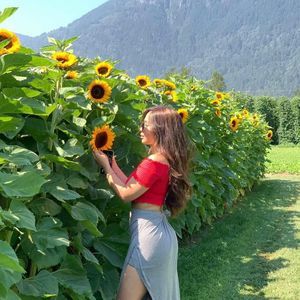 Meet your Posher, Julia